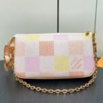 LV Pochette Accessoires - Image 5