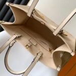 LV OnTheGo MM - Image 4