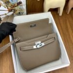 Hermes Kelly Depeches 25 Pouch - Image 6