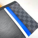 LV Pochette Voyage MM - Image 5