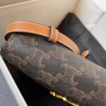 CELINE TRIOMPHE SHOULDER BAG - Image 3