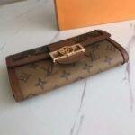 LV Sarah Wallet - Image 4