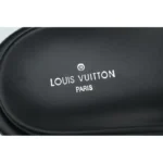 PK God Batch LOUIS VUITTON Pool Pillow Comfort Black relief - Image 5