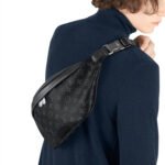 LV Discovery Bumbag - Image 6
