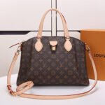 LV Rivoli MM Handbag - Image 3