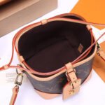 LV Noe Purse - Image 6