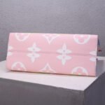 LV Escale OnTheGo GM Tote Bag - Image 5