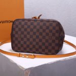 LV NeoNoe Bucket Bag - Image 2
