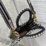 MINI DIOR BOOK TOTE PHONE BAG - Image 5