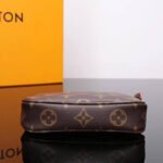 LV Mini Pochette Accessoires - Image 3