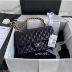 CHANEL CLASSIC HANDBAG - Image 3