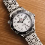 DIVER 300M CO‑AXIAL MASTER CHRONOMETER 42 MM-210.30.42.20.04.001 - Image 2