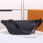 LV Discovery Bumbag - Image 2