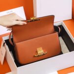 CELINE TRIOMPHE SHOULDER BAG - Image 6
