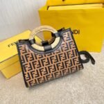 Fendi Small Runaway Shopper Bag - Image 3