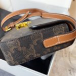 CELINE TRIOMPHE SHOULDER BAG - Image 4