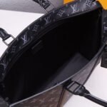 LV Sac Plat Horizontal Zippe - Image 5