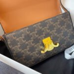 CELINE TRIOMPHE SHOULDER BAG - Image 5