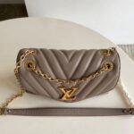 LV NEW WAVE CHAIN BAG - Image 3