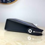 LV Pochette Voyage MM - Image 3