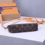 LV Pochette Accessoires - Image 6