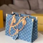 LV OnTheGo MM - Image 2