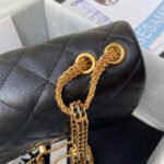 CHANEL FLAP BAG - Image 4