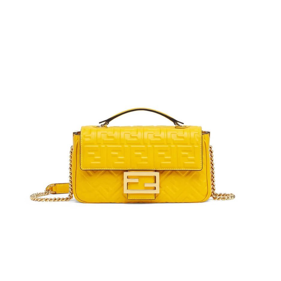 a2ed426038beaba3cfacb3a1078d30af.jpg Fendi Baguette Chain Midi - Image 1