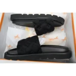 PK God Batch LOUIS VUITTON Pool Pillow Comfort Black relief - Image 4