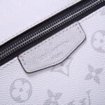 LV Outdoor Messenger - Image 5