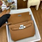 Hermes Kelly Depeches 26 Pouch - Image 2