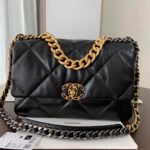 CHANEL 19 Large Handbag - Image 2