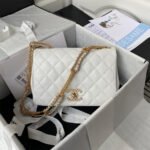 CHANEL FLAP BAG - Image 5