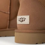 UGG Men's Classic Mini Boot Chestnut - Image 4
