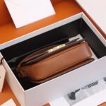 CELINE TEEN TRIOMPHE BAG - Image 4