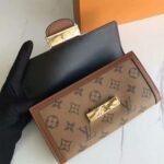LV Sarah Wallet - Image 6