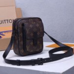 LV Christopher Wearable Wallet - Image 6