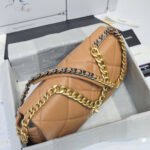 CHANEL 19 MAXI HANDBAG - Image 5