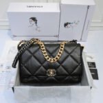 CHANEL 19 MAXI HANDBAG - Image 3