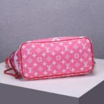 LV Escale Neverfull MM Tote - Image 4